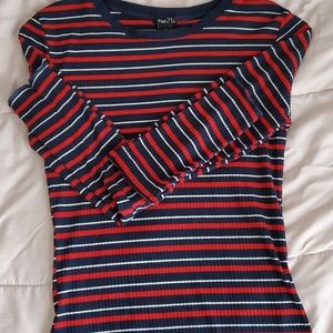 Long sleeve, striped tee